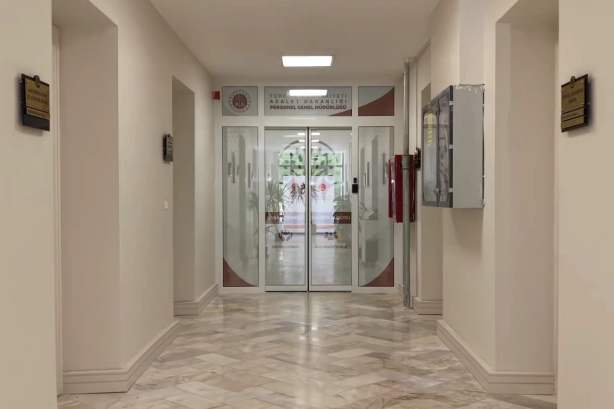 Adalet Bakanlığı'ndan 'İnsan Odaklı Gelişim Bürosu'