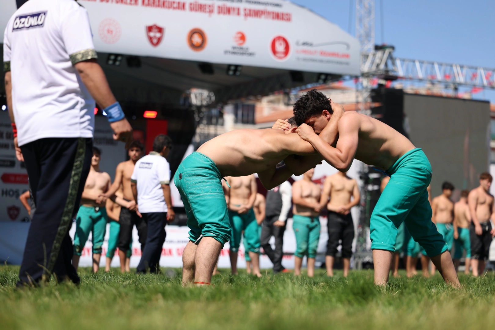 Ankara Keçiören'de genç pehlivanlar er meydanında buluştu