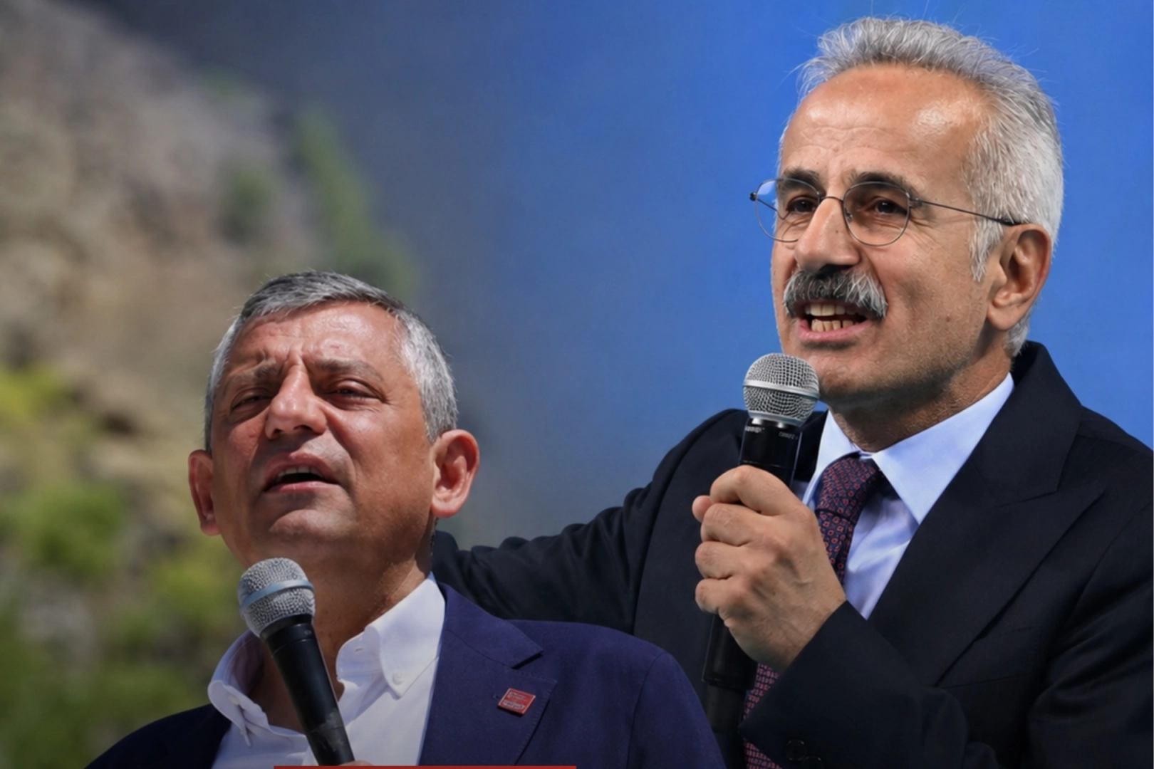 Bakan Uraloğlu'ndan Özgür Özel'e köprü ve otoyol tepkisi... Hayalleriniz dahi ulaşamaz!