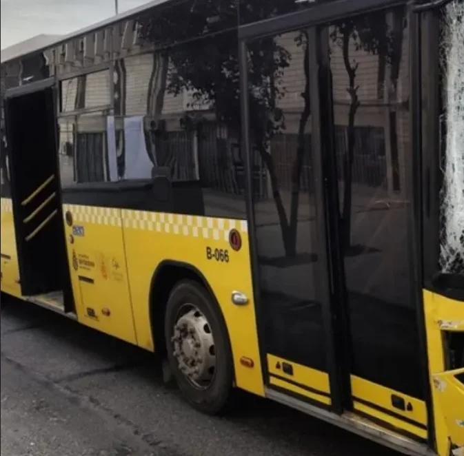 Bakırköy'de İETT otobüsünde yangın çıktı
