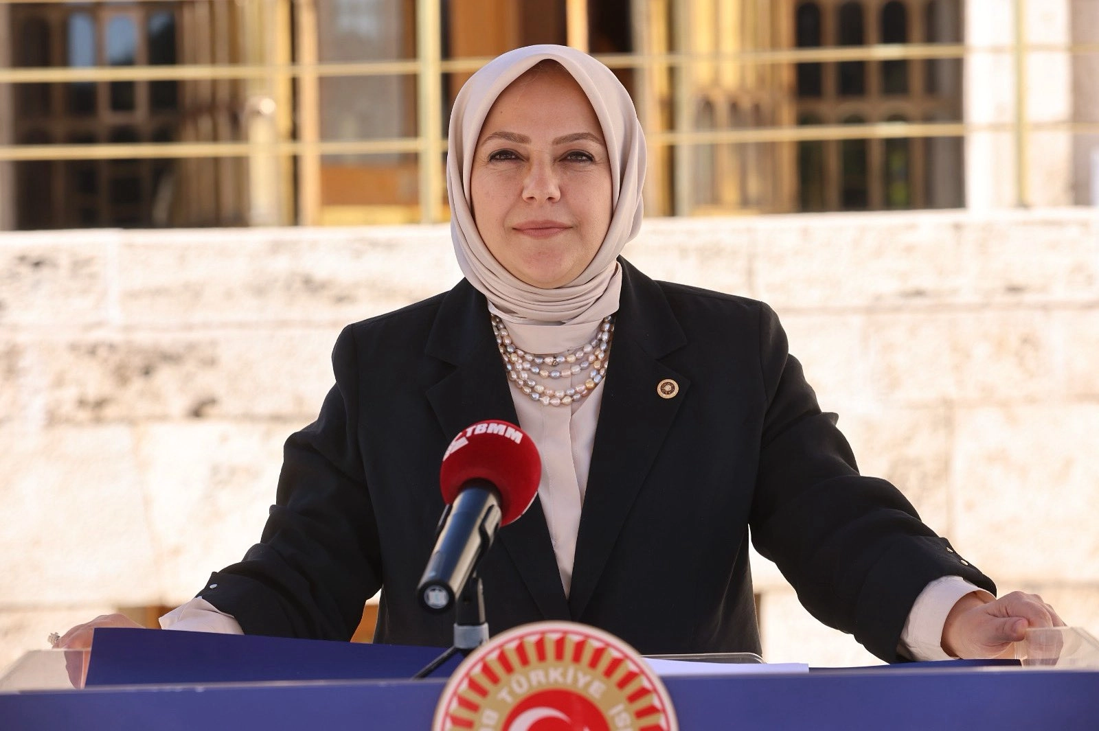 Denizli Milletvekili'nden Davutoğlu soruşturmasına tepki: 'Bizi de yargılayın'