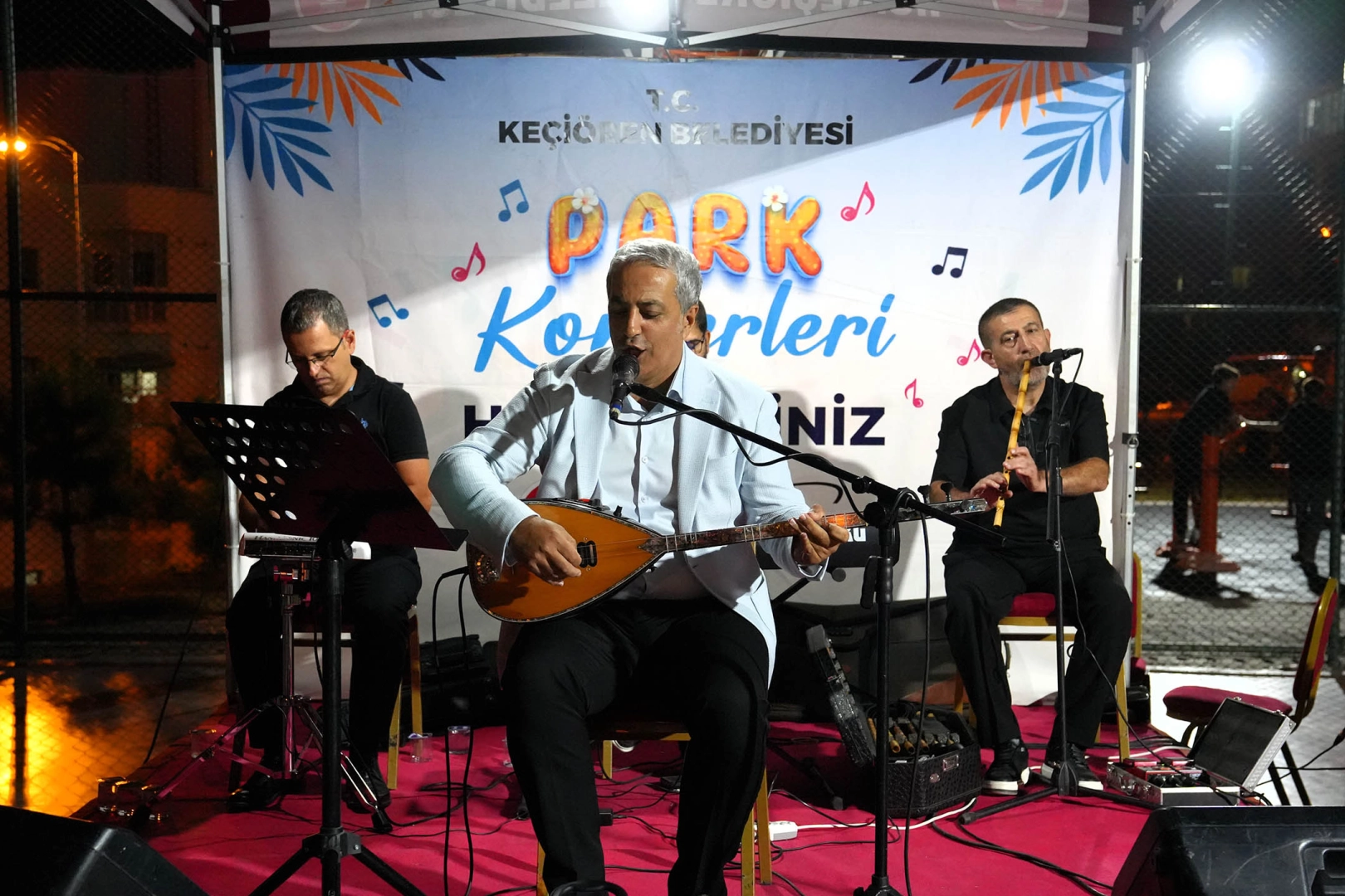 Keçiören'in mahallelerinde park konserleri şöleni yaşanıyor