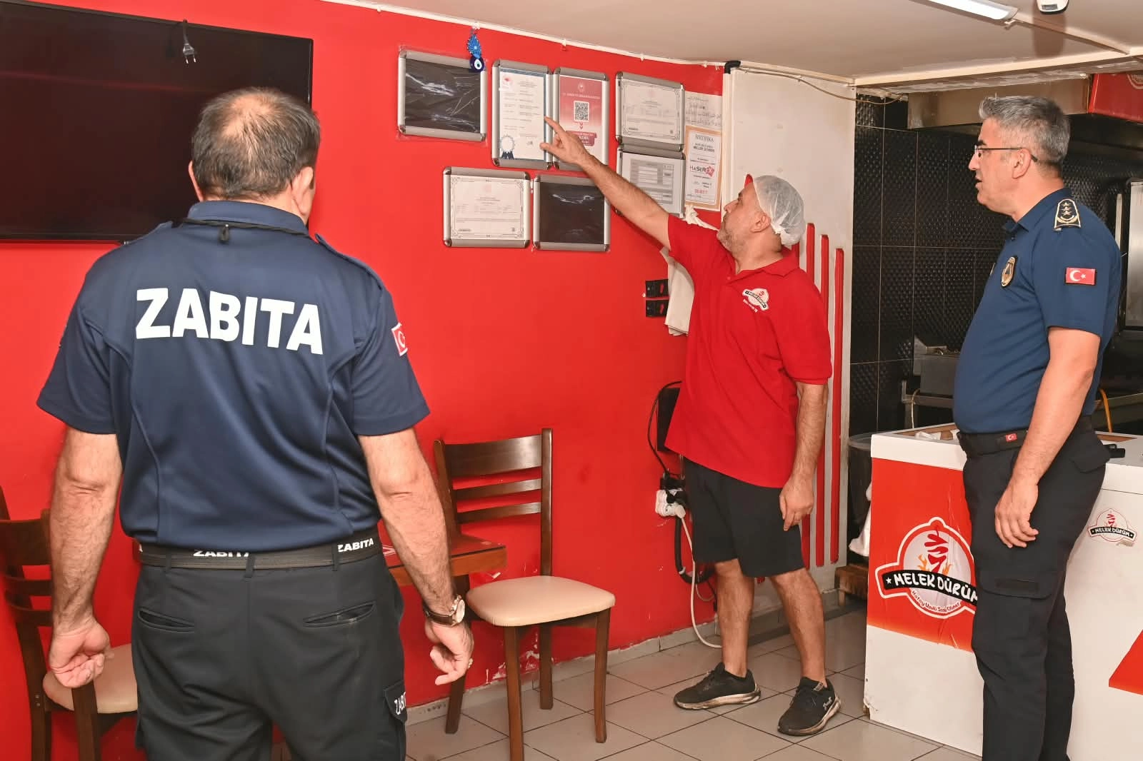 Kumluca'da döner işletmelerine hijyen ve ruhsat denetimi