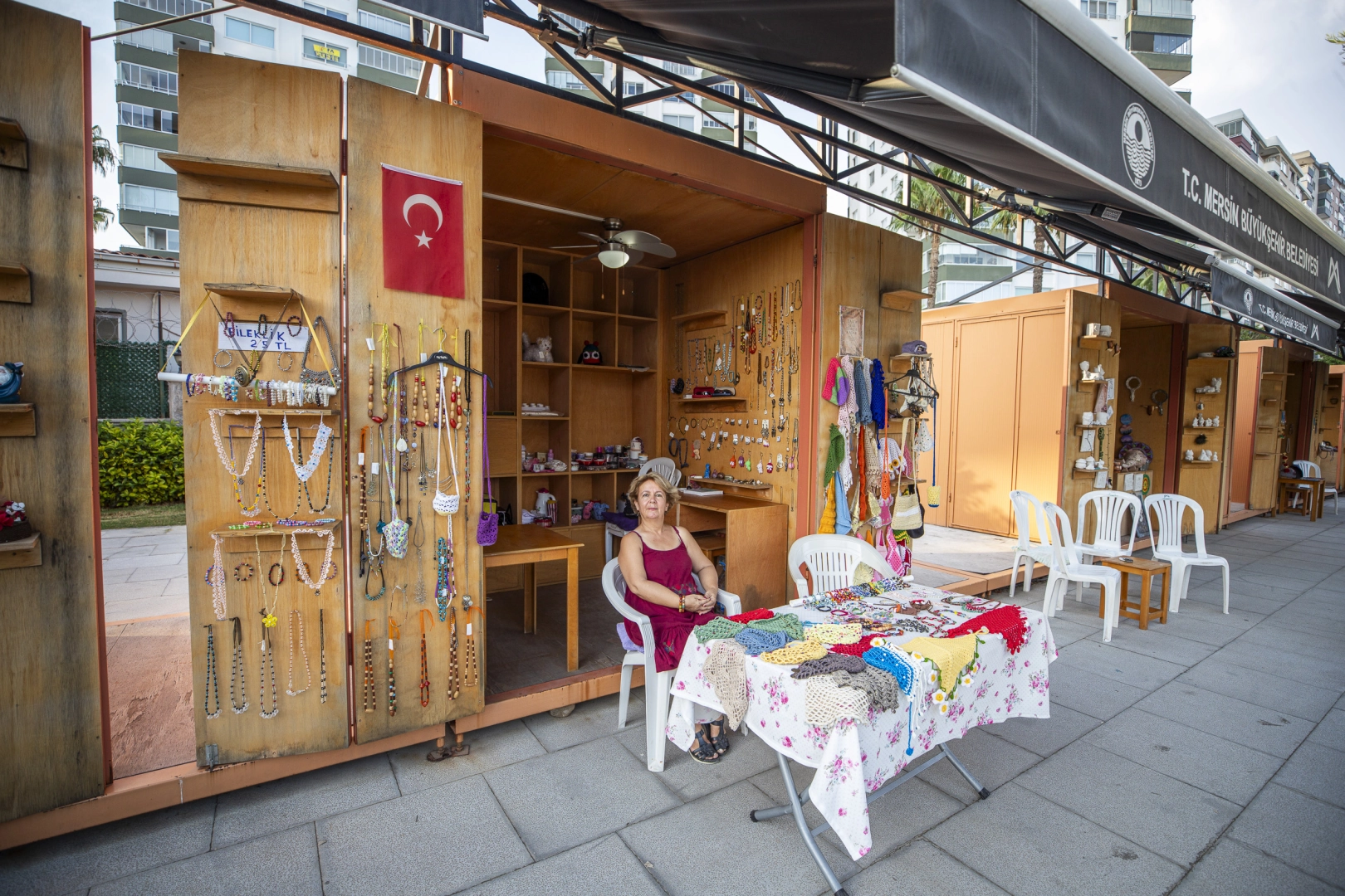 Mersin'de üretici kadın stantları dayanışmayı güçlendiriyor