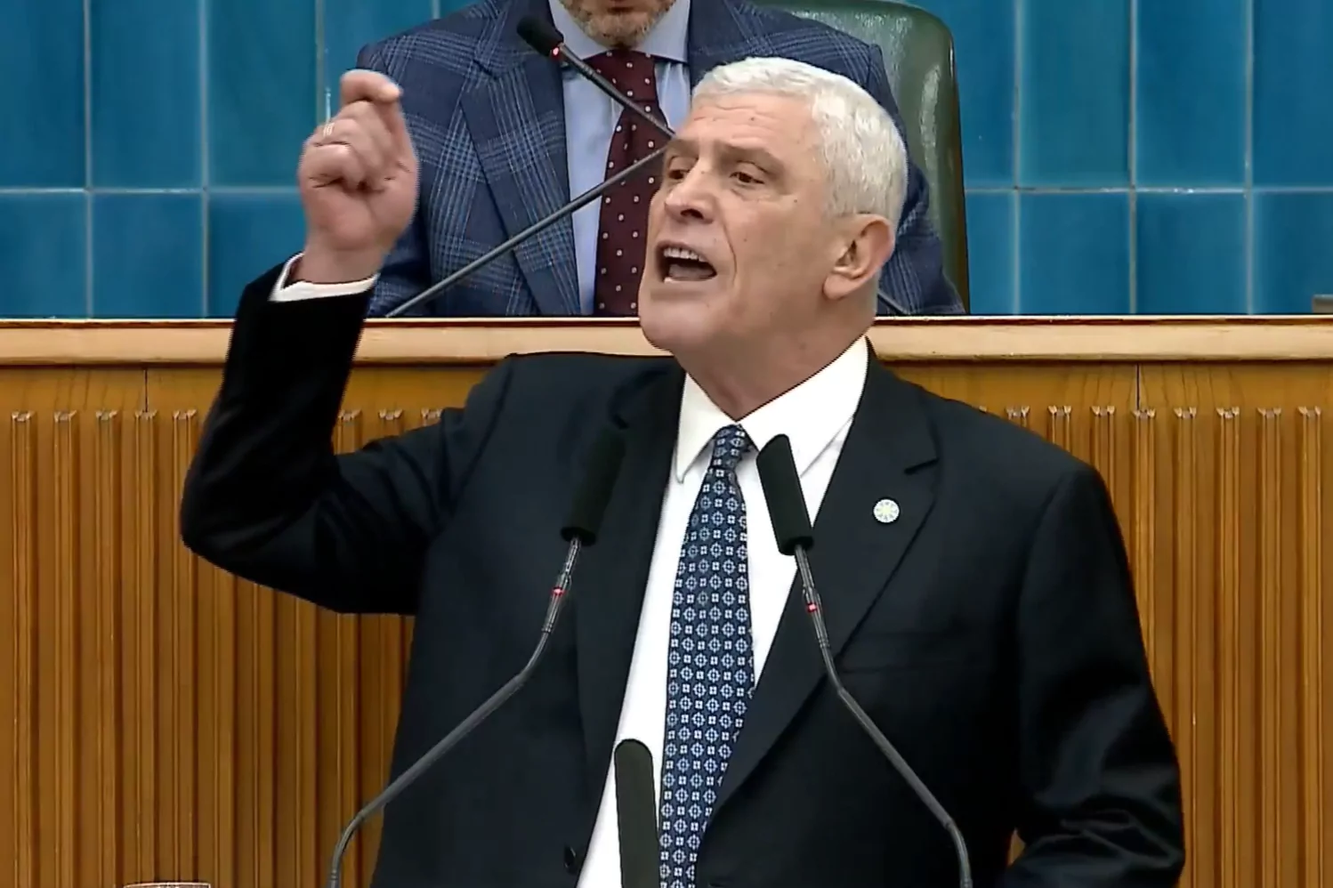 Dervişoğlu'ndan iktidara 'fon' tepkisi: Meclis'i kapatıp kaçtılar